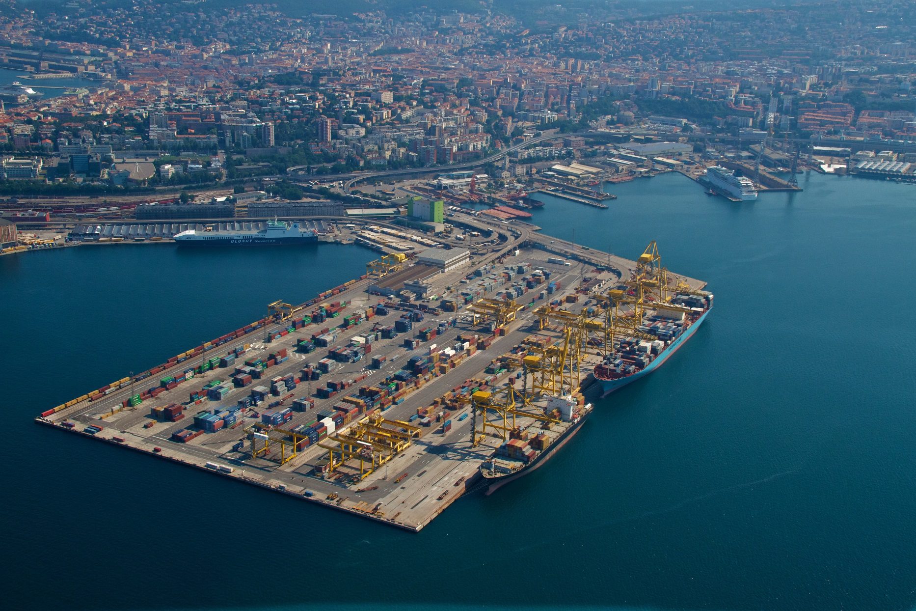 Extension of the Pier VII Container Terminal